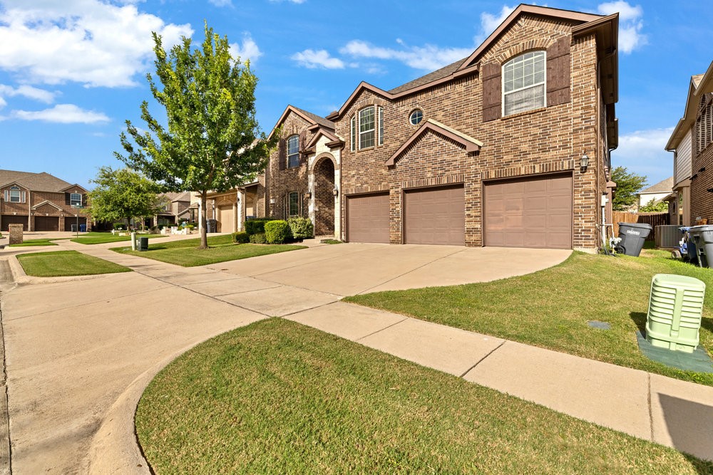 1405 Isaac Lane