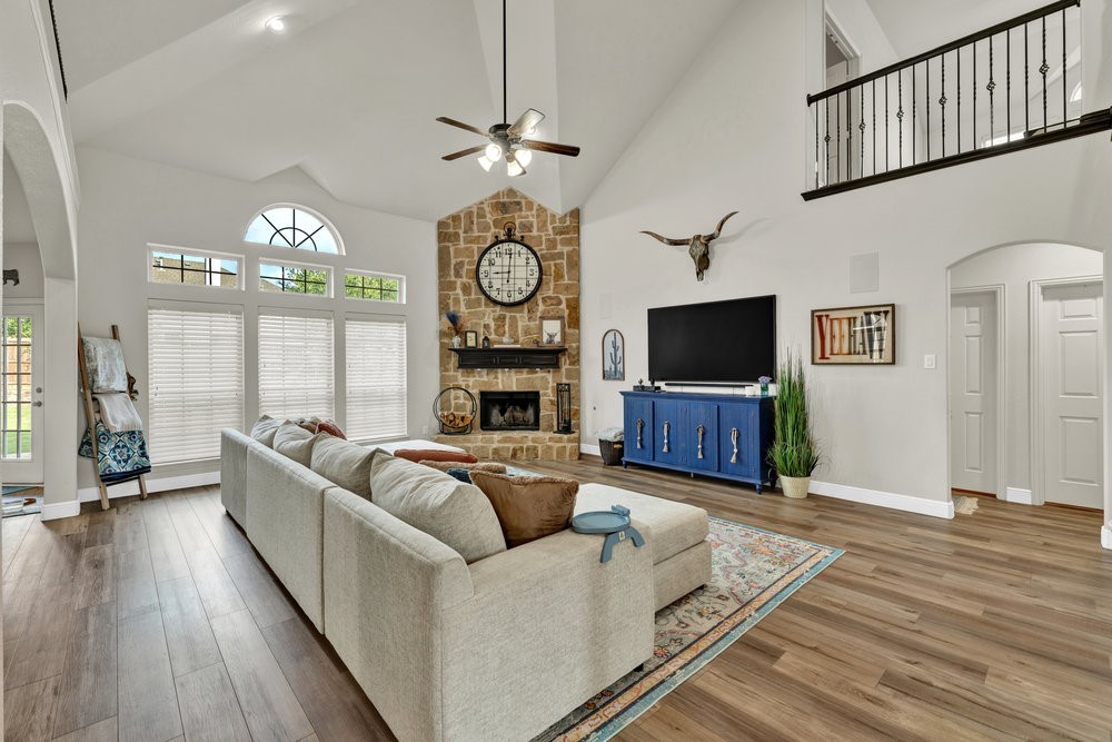 1405 Isaac Lane