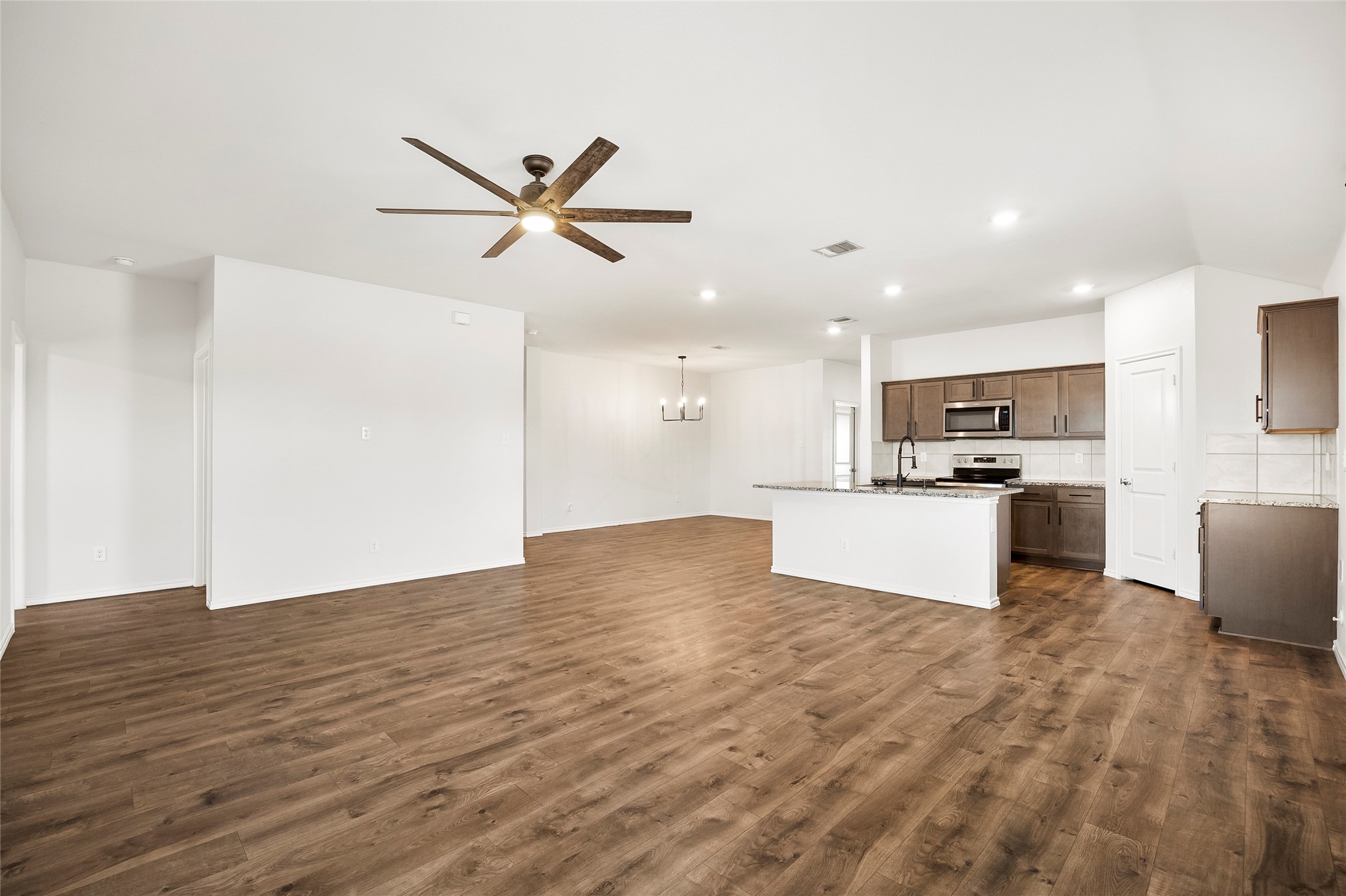 501 Farmhouse Lane
