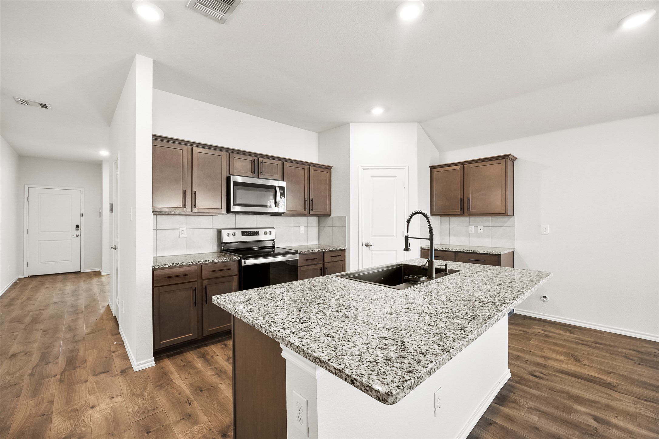501 Farmhouse Lane