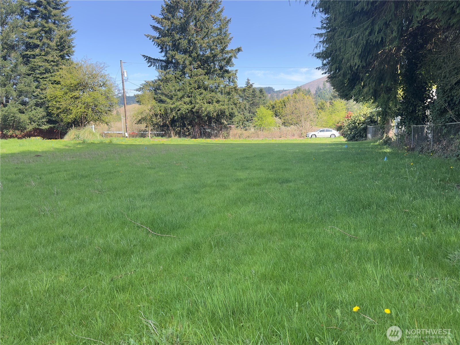 715 NE Pioneer Avenue NE