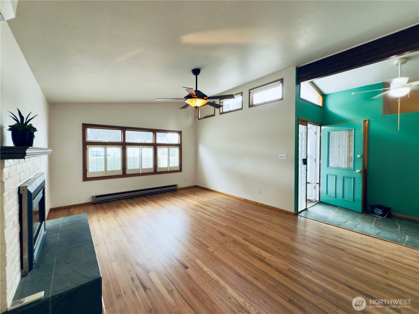 3038 Louisiana Street
