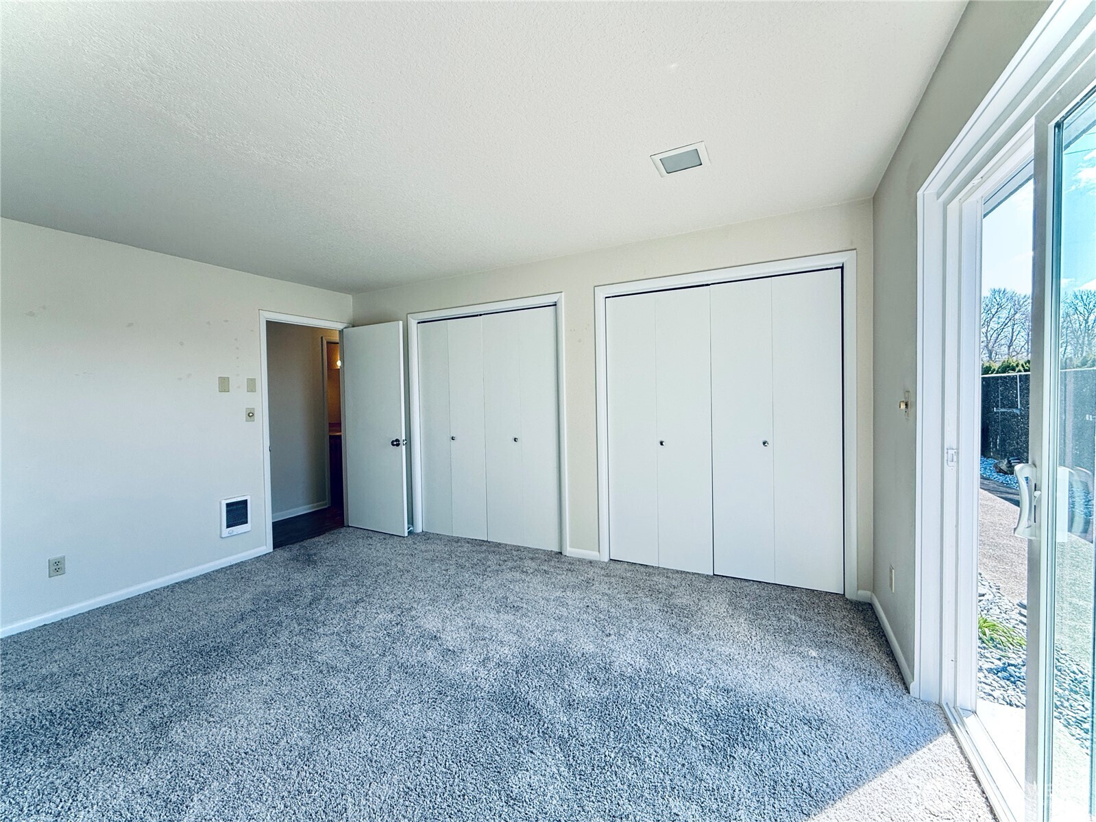 743 Marine View Drive Unit: 8