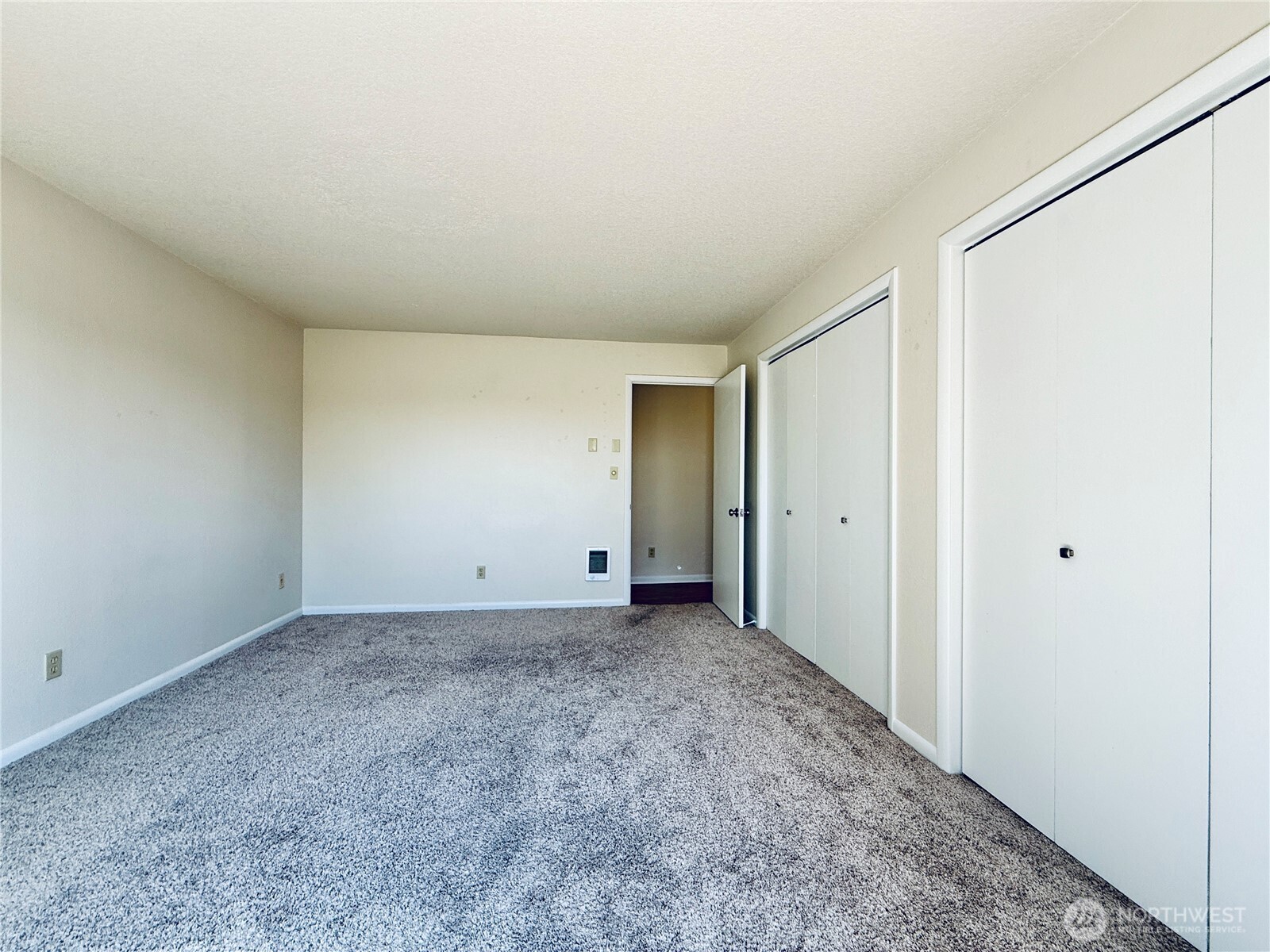 743 Marine View Drive Unit: 8