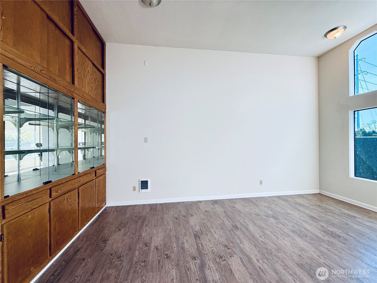 743 Marine View Drive Unit: 8