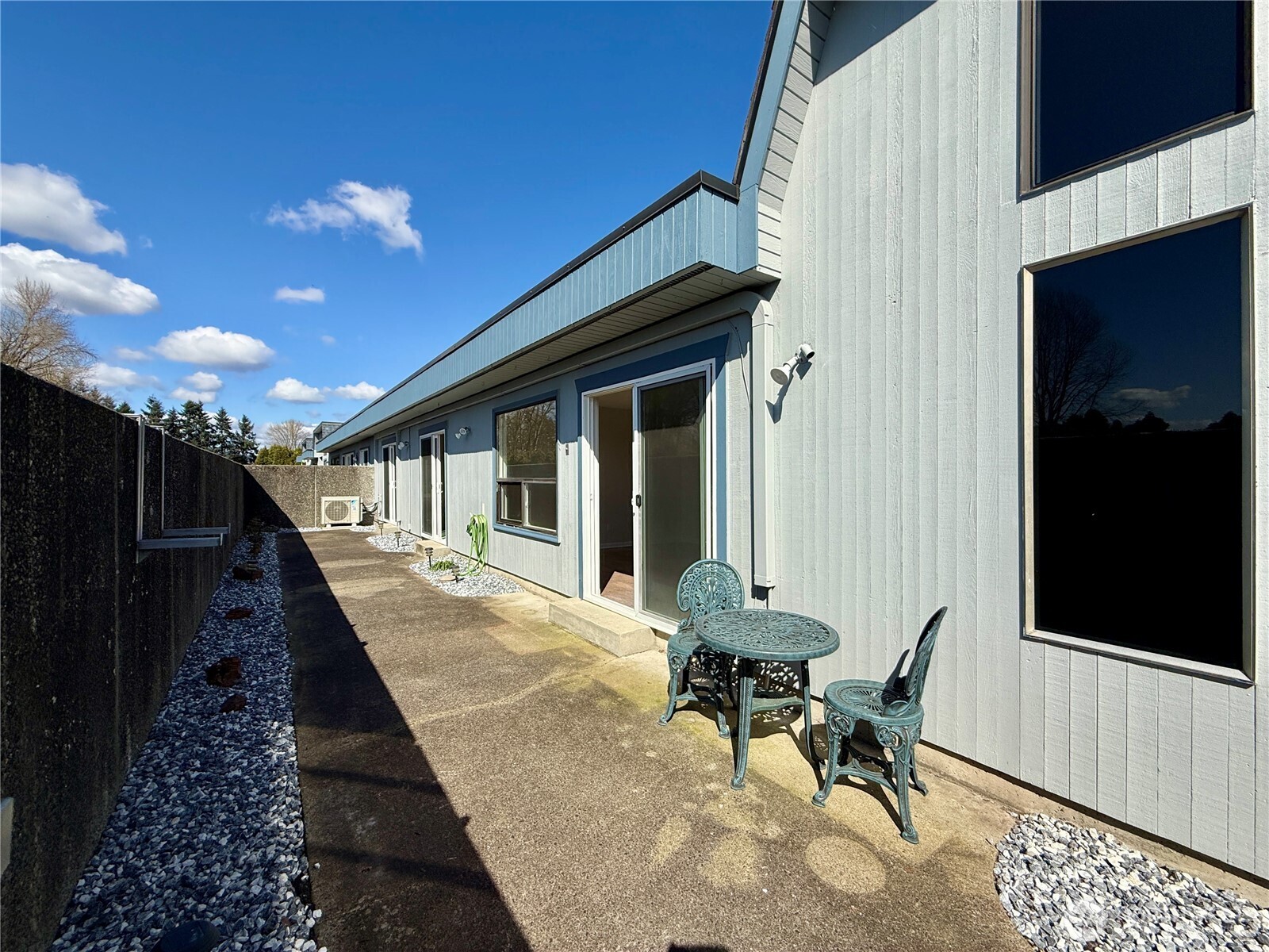 743 Marine View Drive Unit: 8