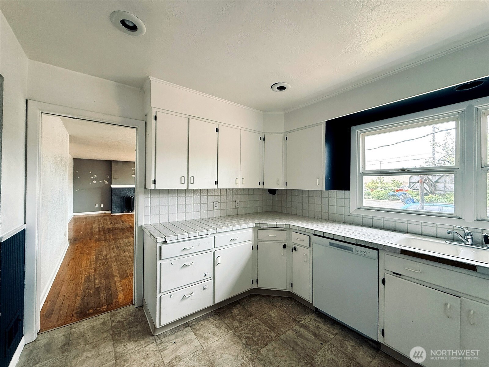 2827 Ocean Beach Highway