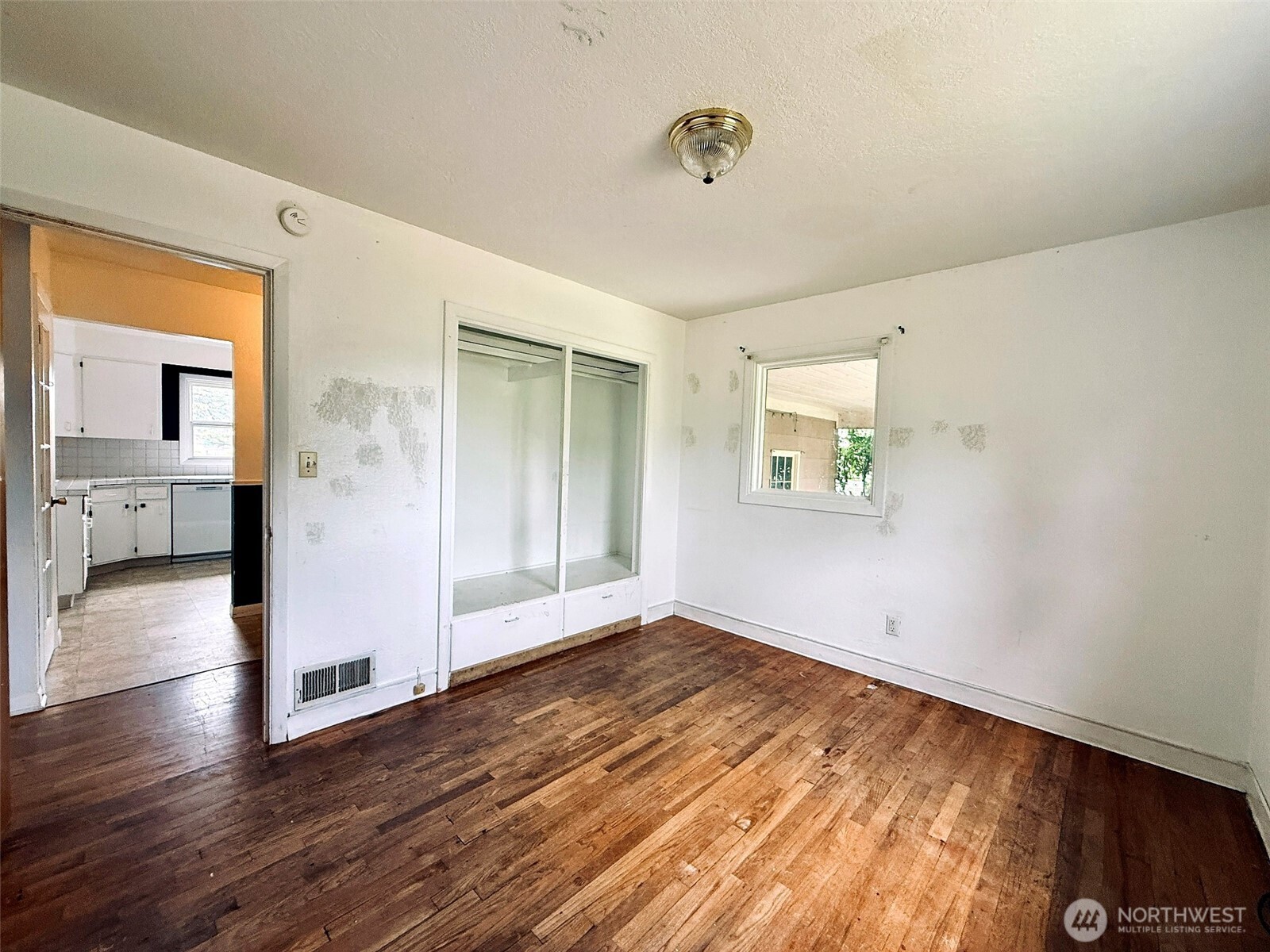 2827 Ocean Beach Highway