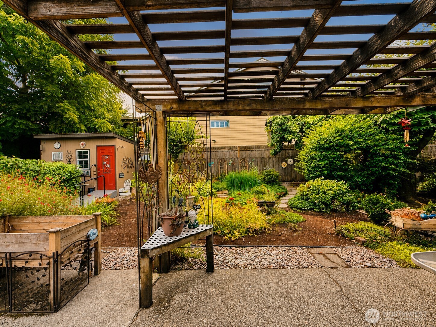 8601 NE 57th Street