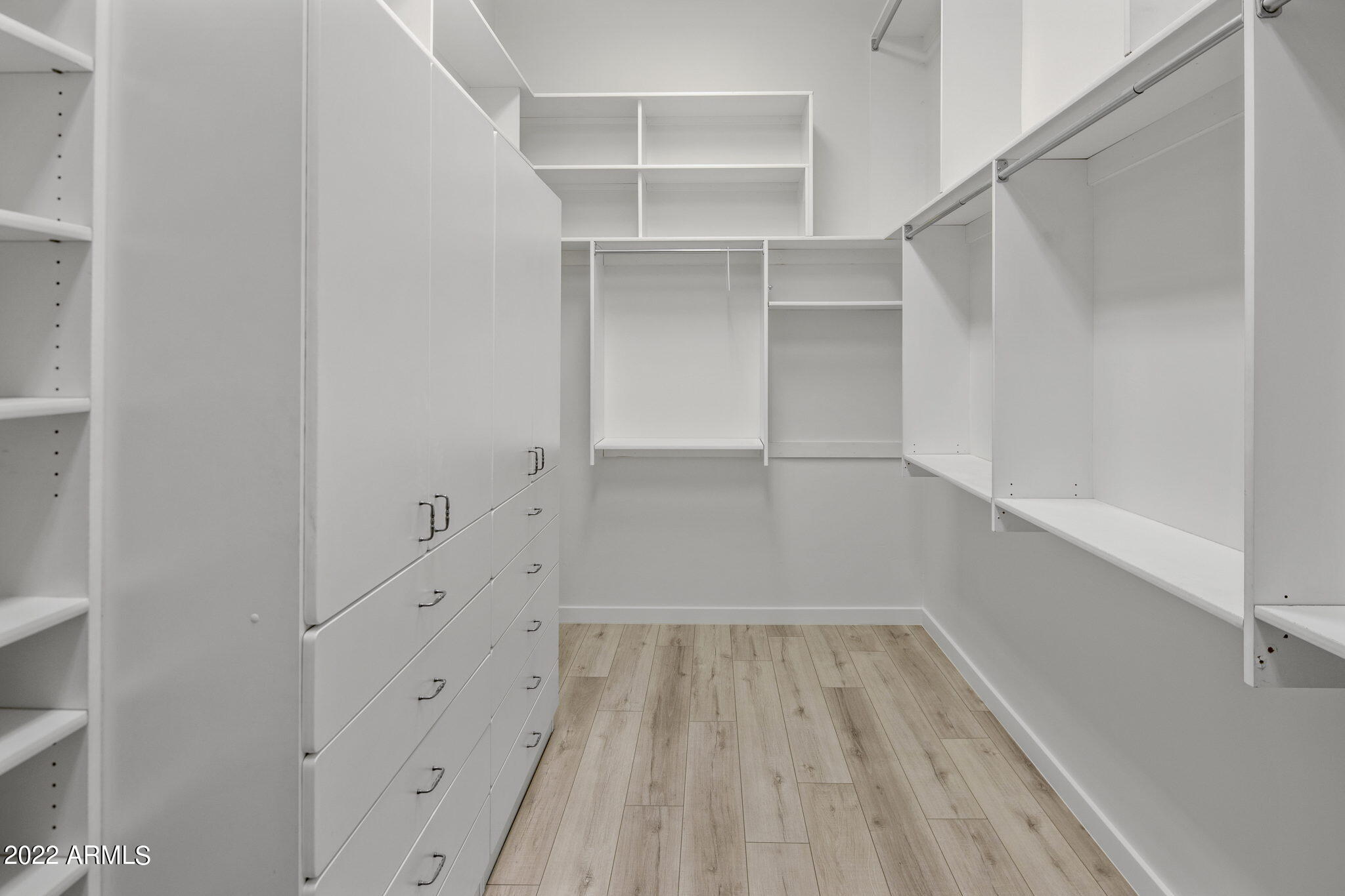 8487 N Canta Bello --