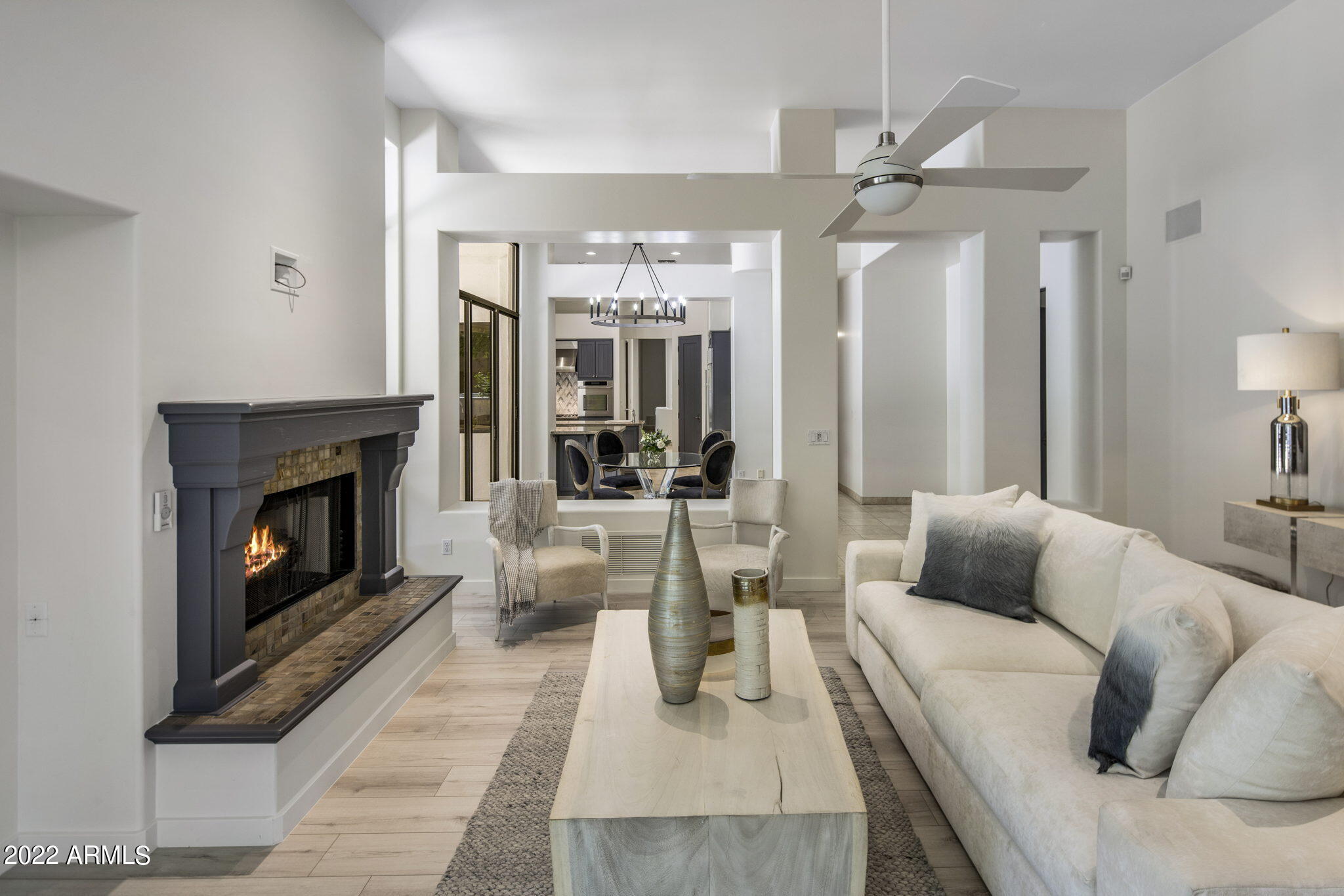 8487 N Canta Bello --
