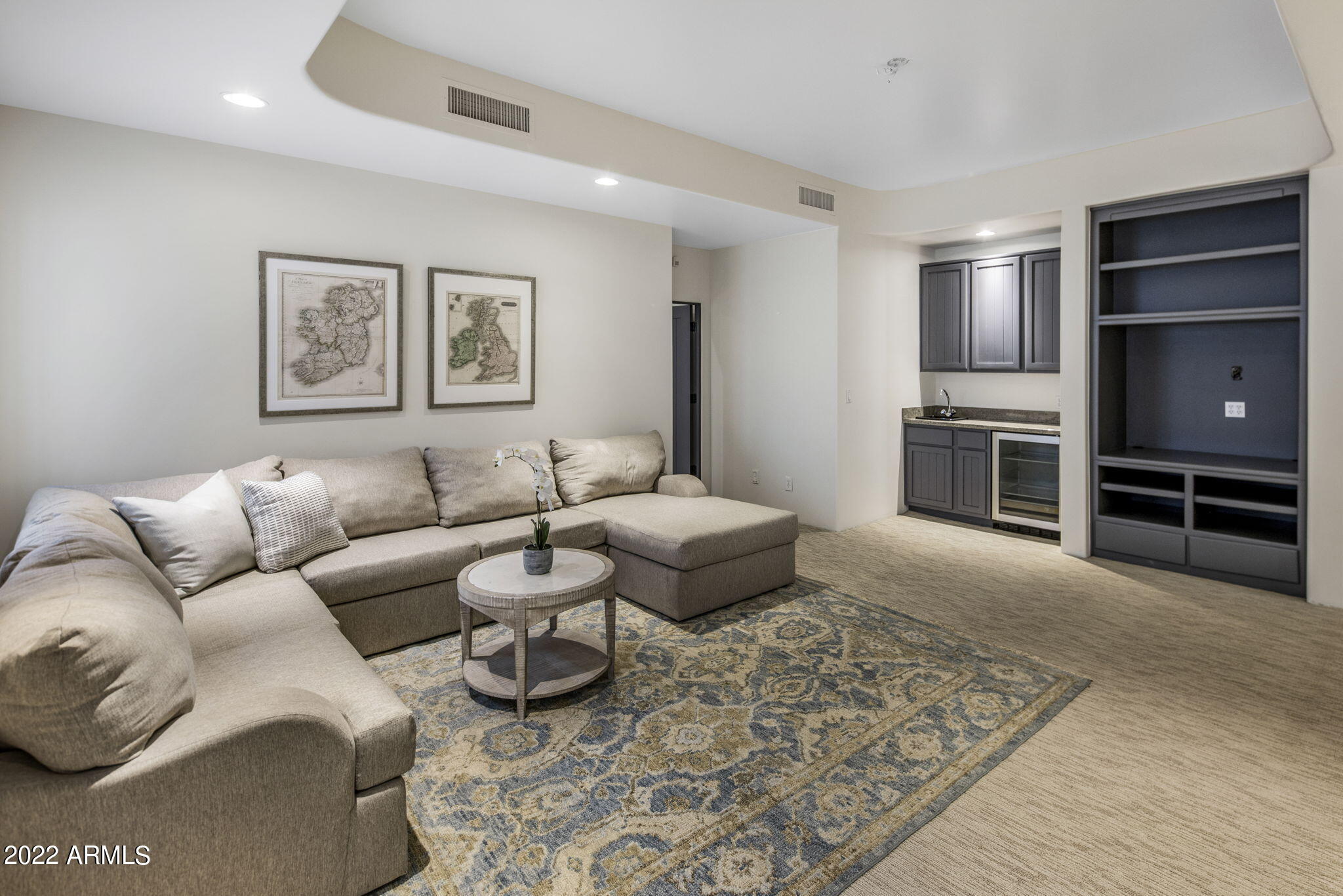 8487 N Canta Bello --