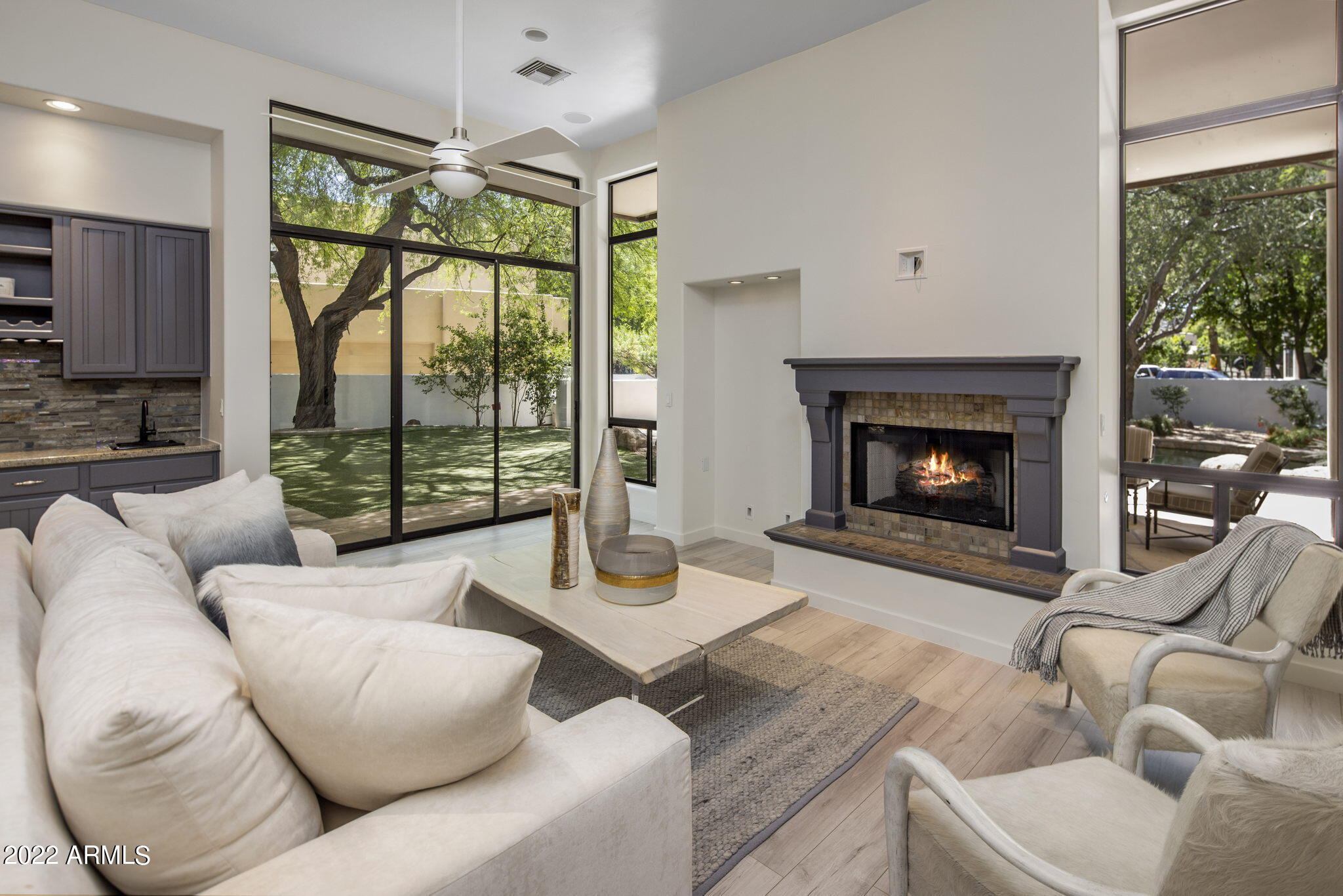 8487 N Canta Bello --