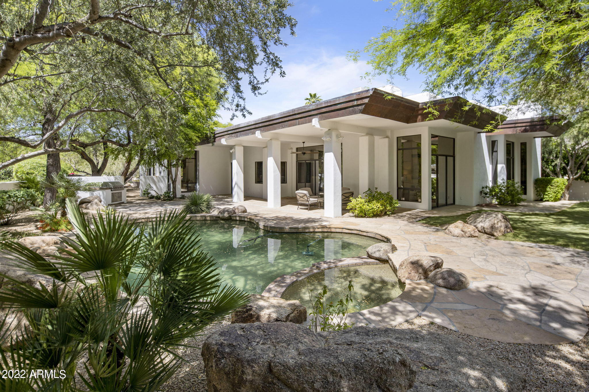 8487 N Canta Bello --