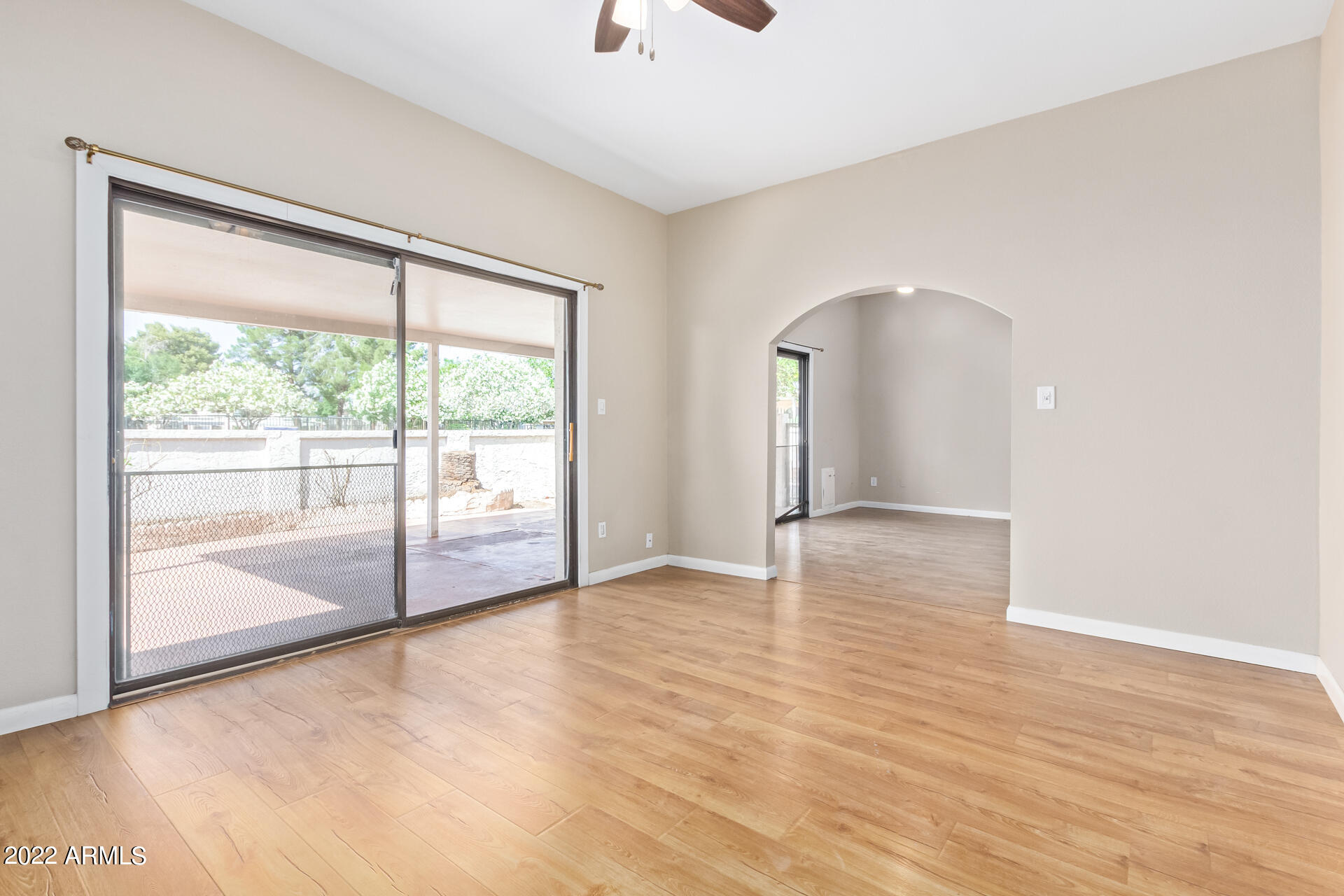 2716 W MERCER Lane