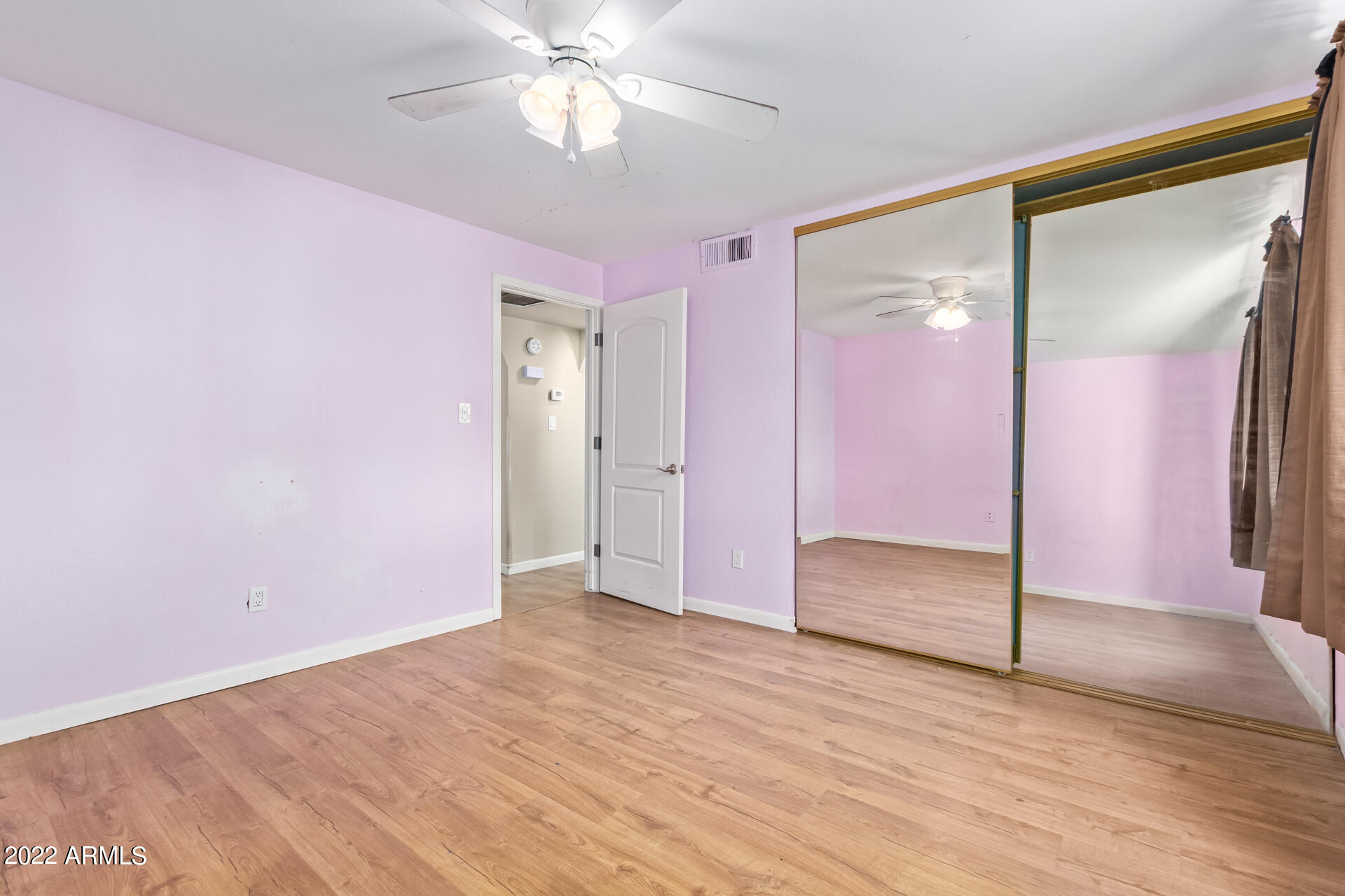 2716 W MERCER Lane