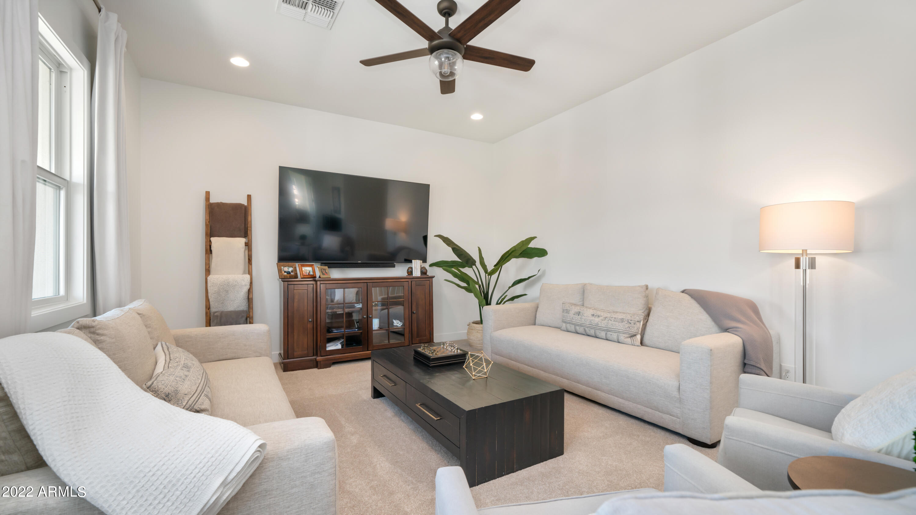 3931 E CRITTENDEN Lane