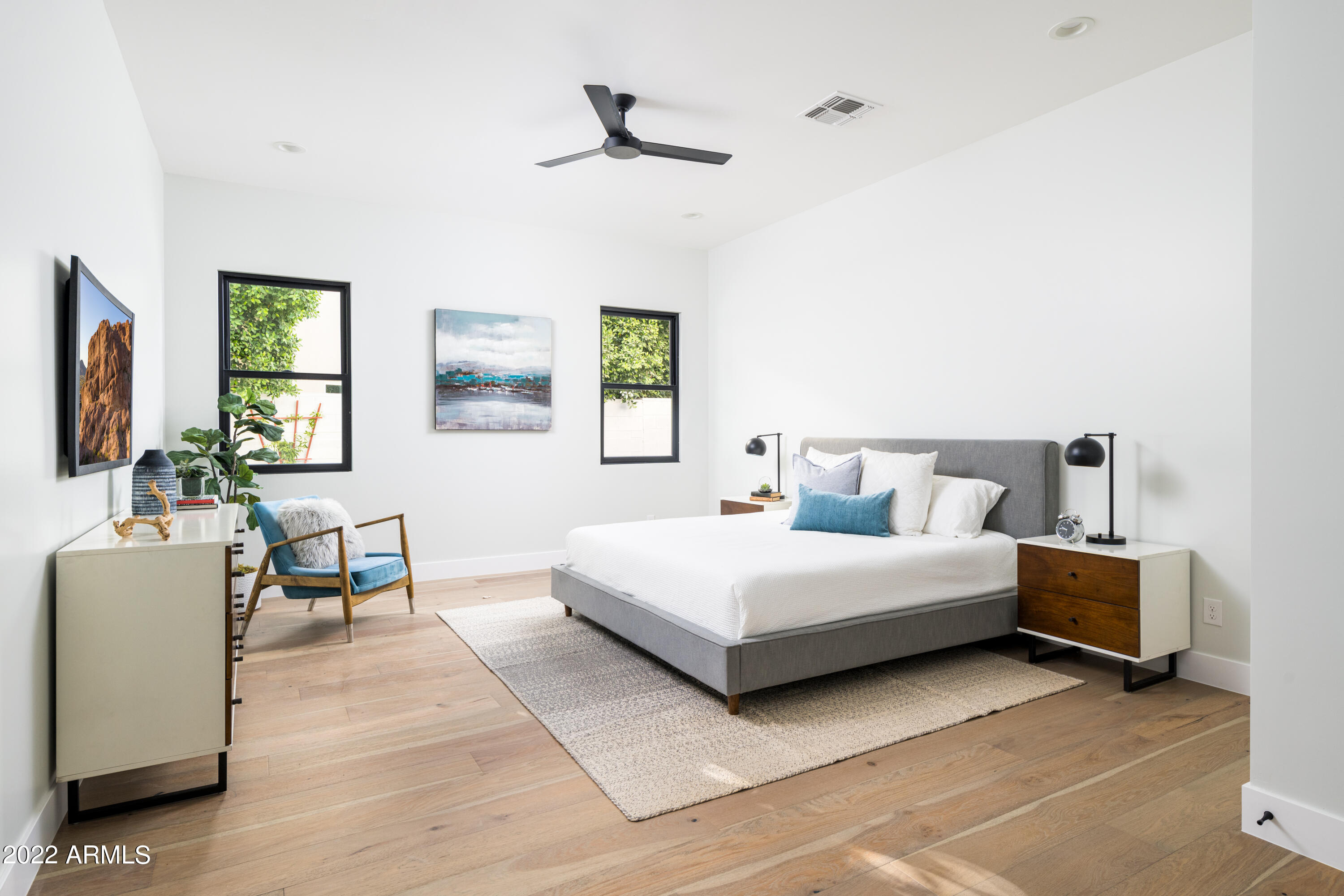3330 E COLTER Street