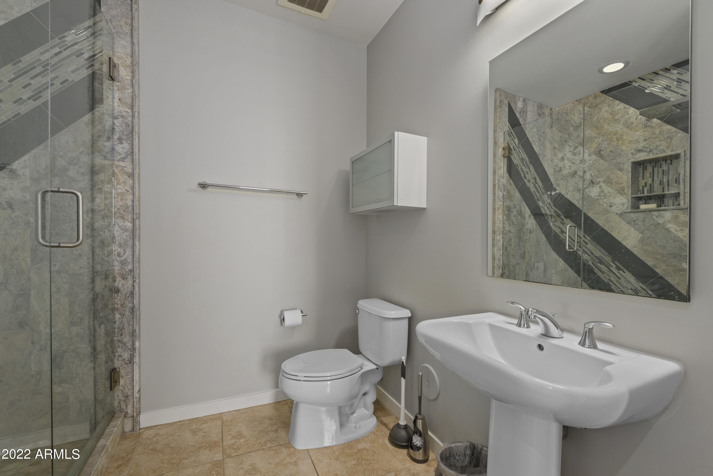 1 E LEXINGTON Avenue Unit: 610