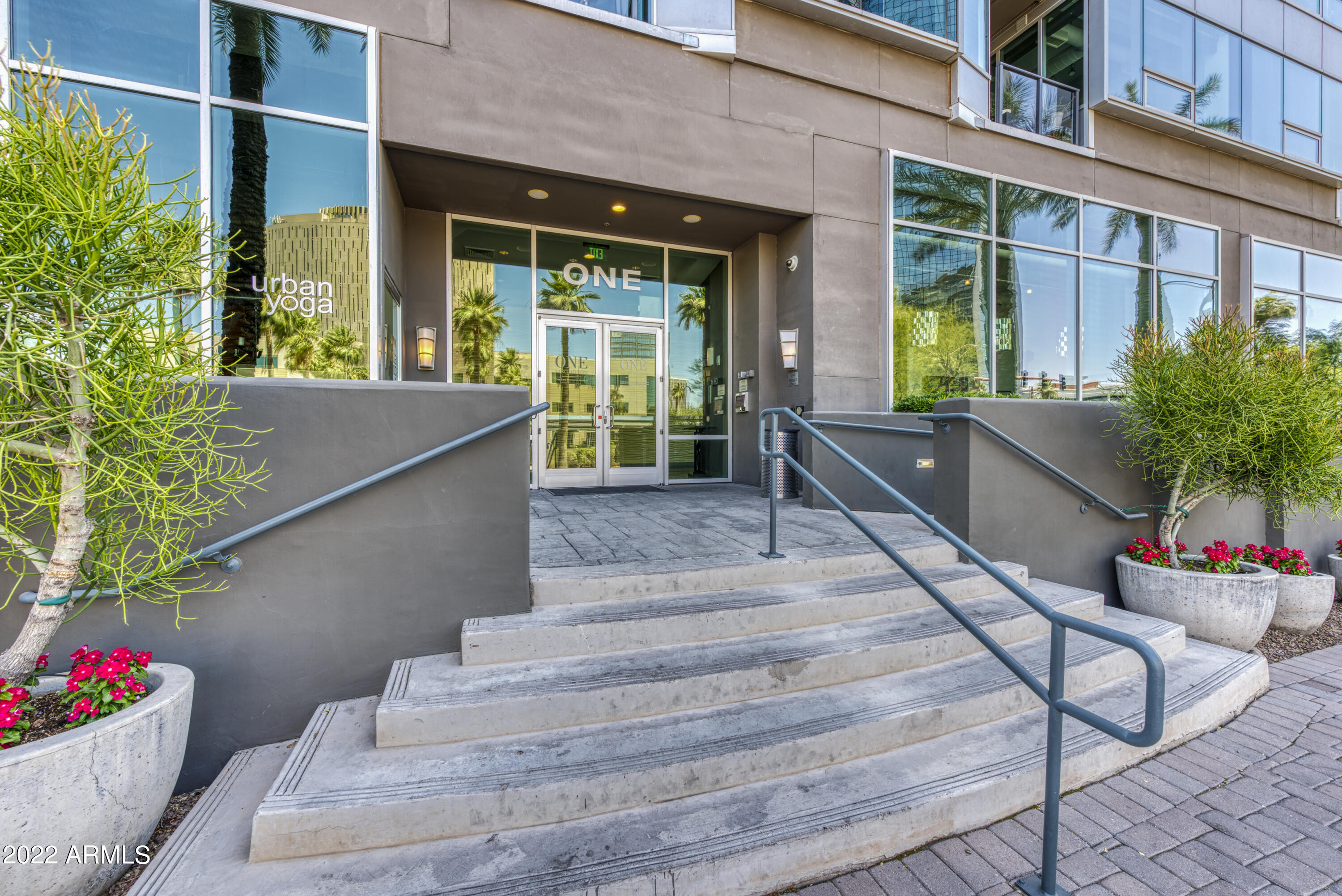 1 E LEXINGTON Avenue Unit: 610