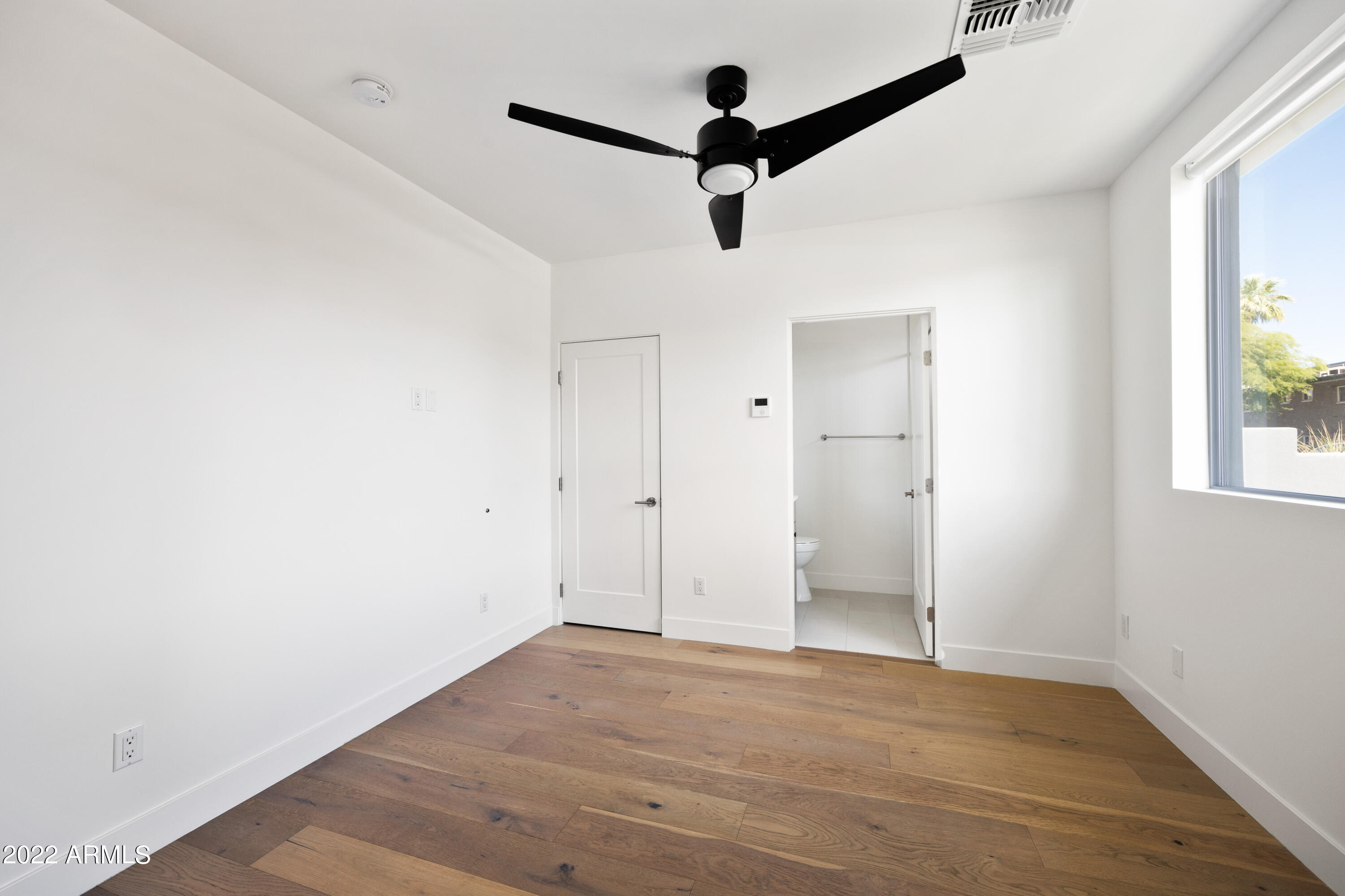 3150 E GLENROSA Avenue Unit: 2