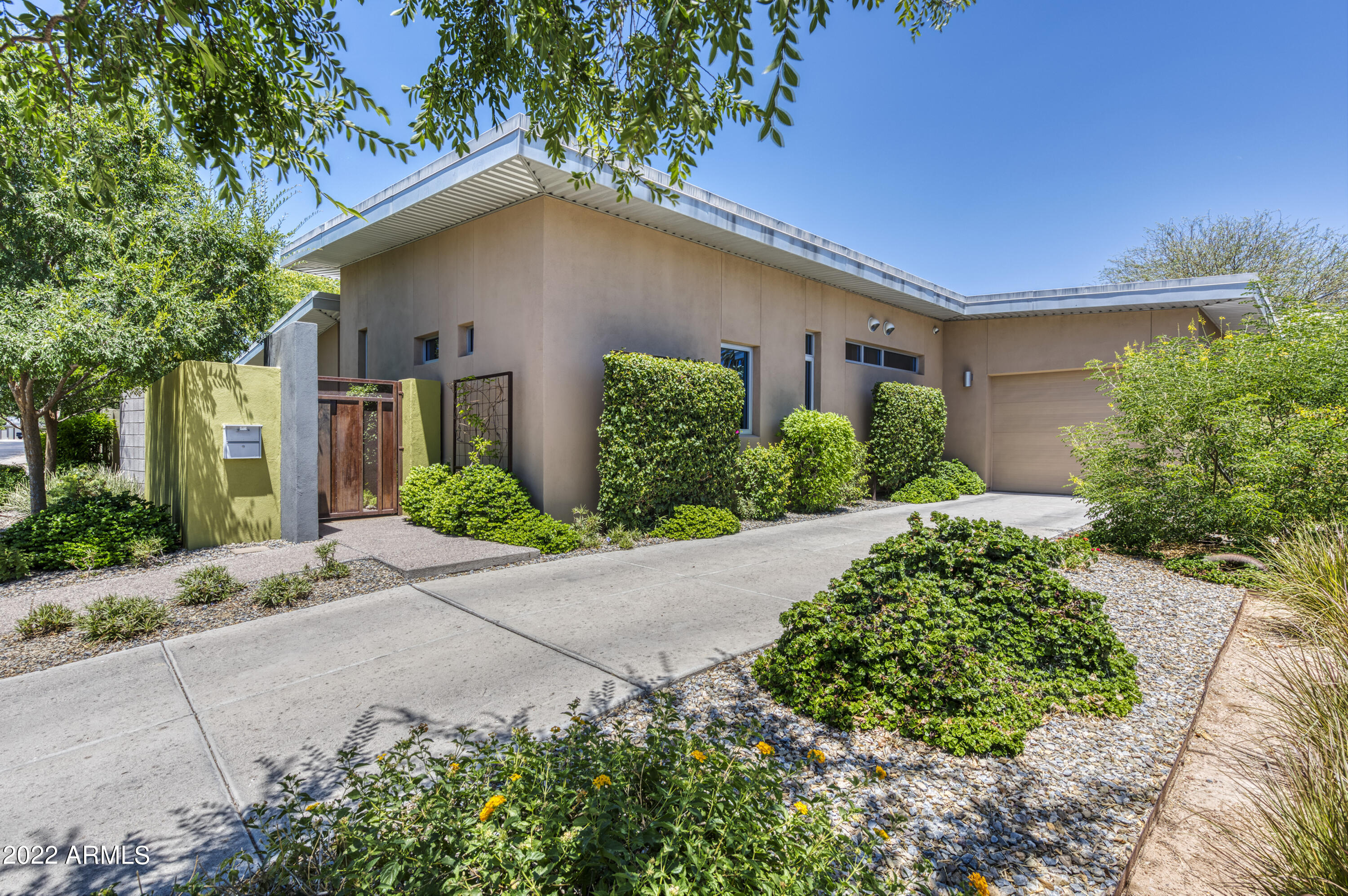 4502 E OSBORN Road