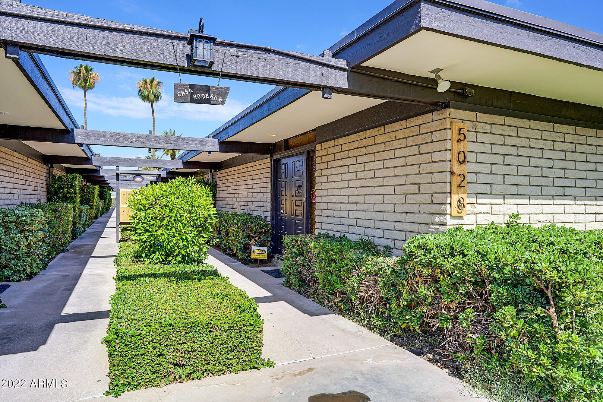 5028 N 34TH Street Unit: 8