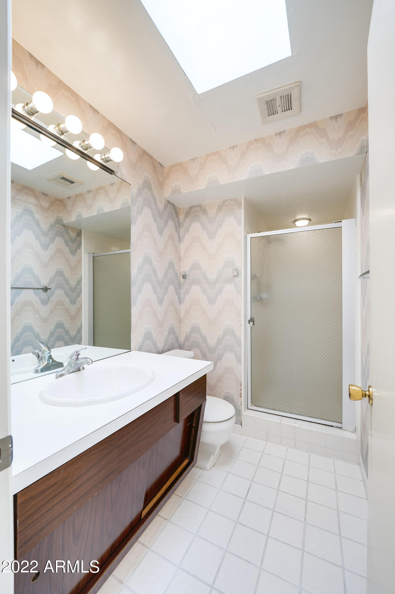5028 N 34TH Street Unit: 8