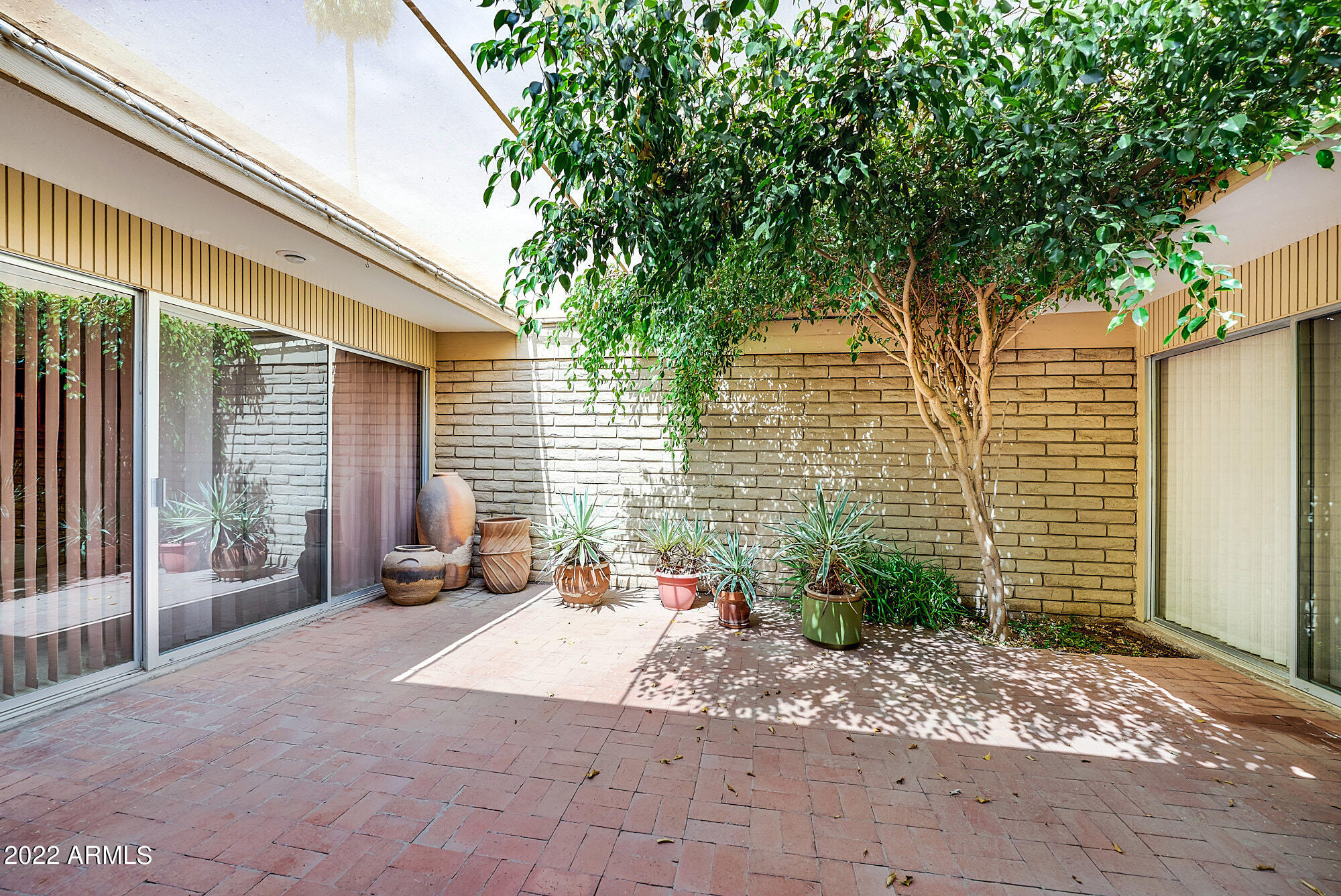 5028 N 34TH Street Unit: 8