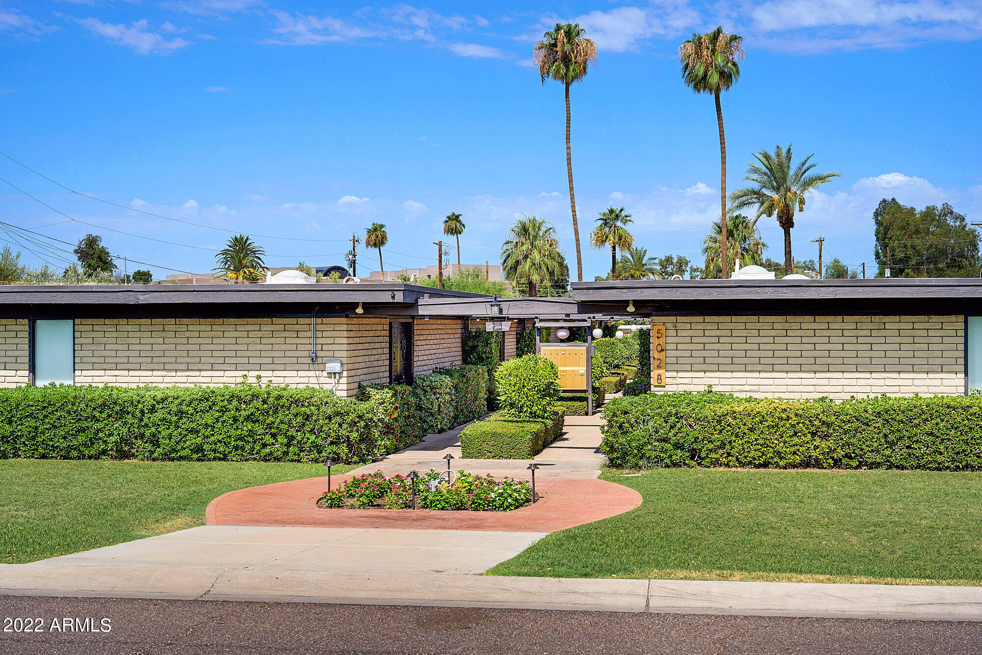 5028 N 34TH Street Unit: 8