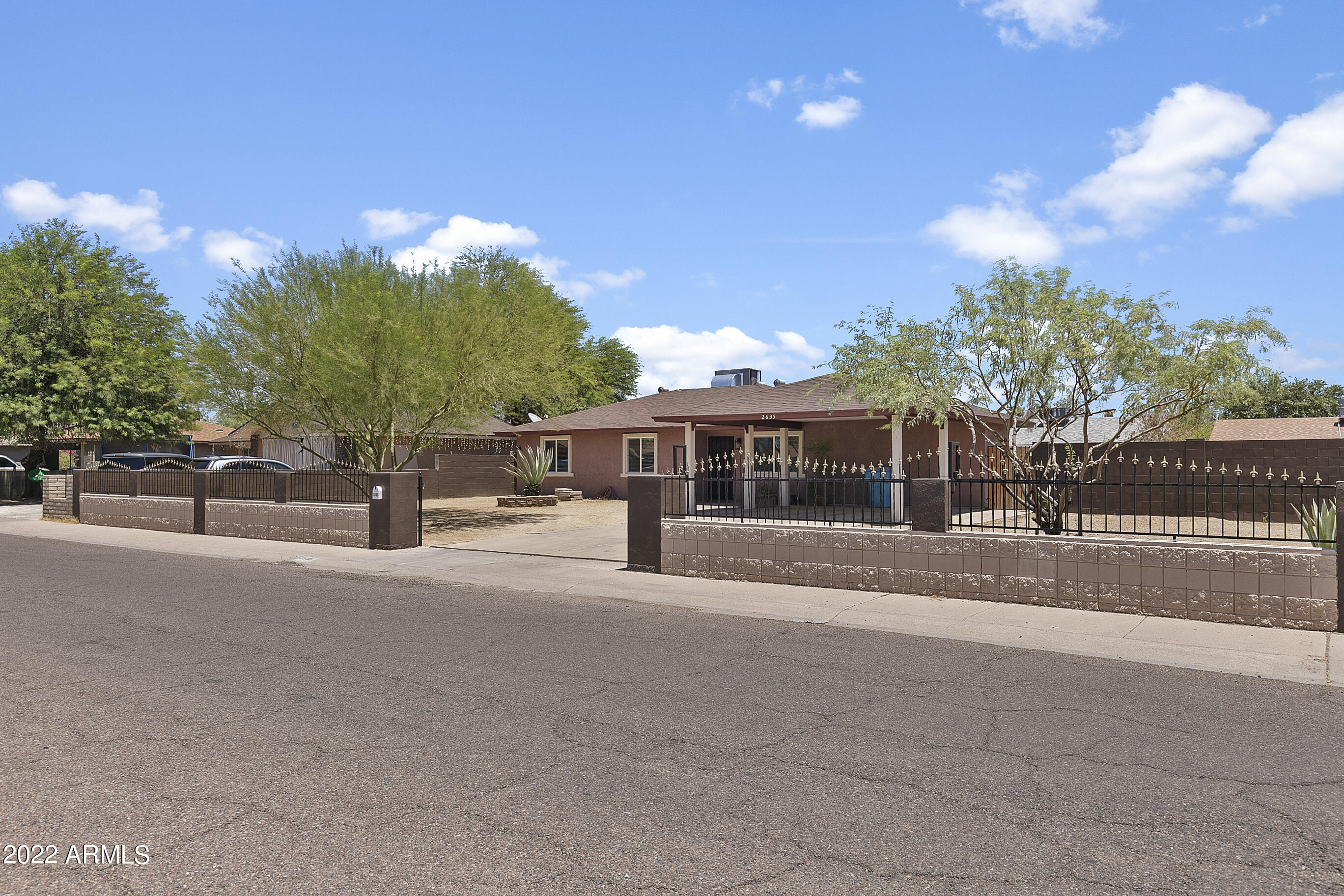 2635 N 46TH Avenue