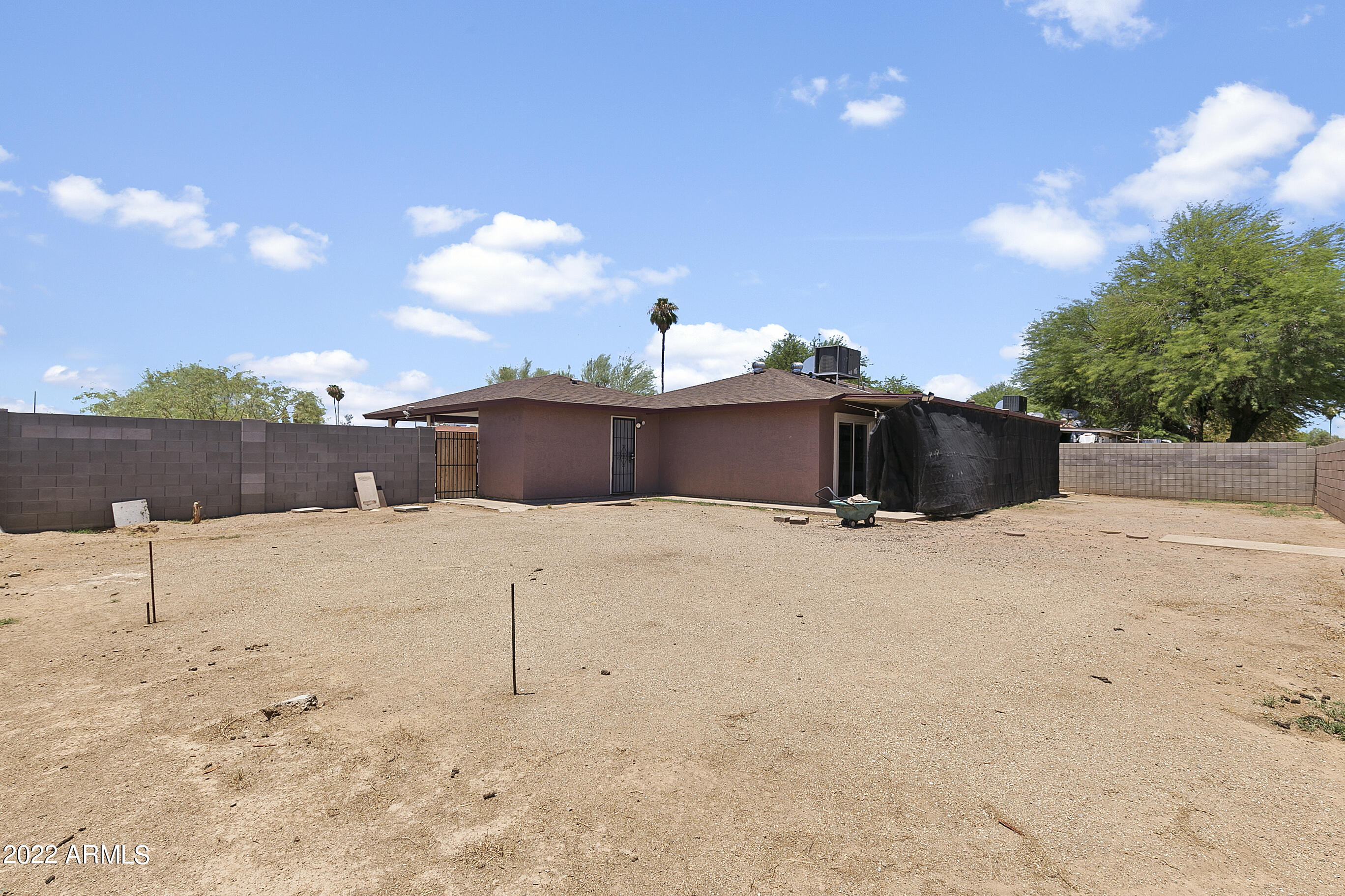 2635 N 46TH Avenue