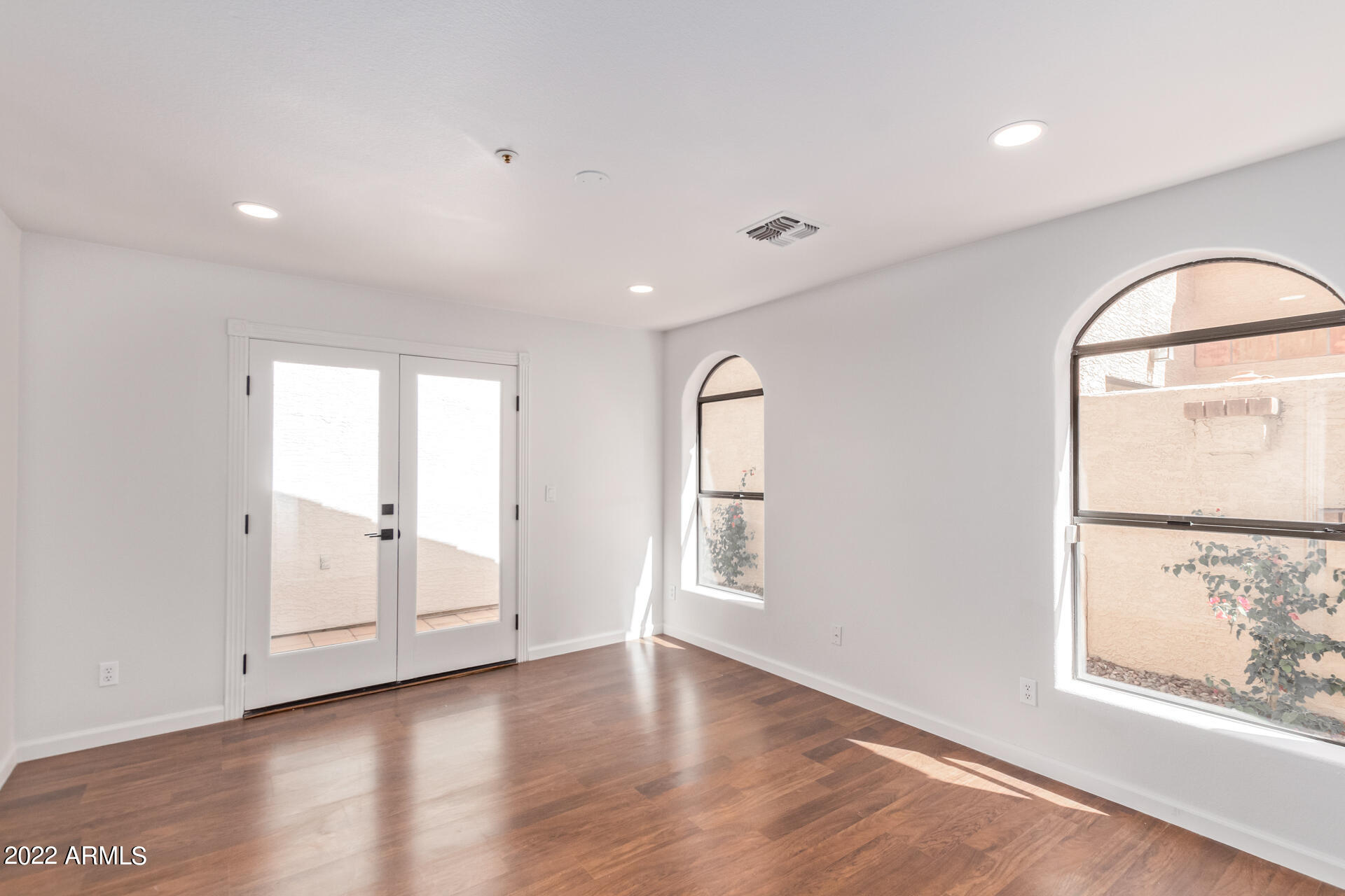 9750 N 80TH Place