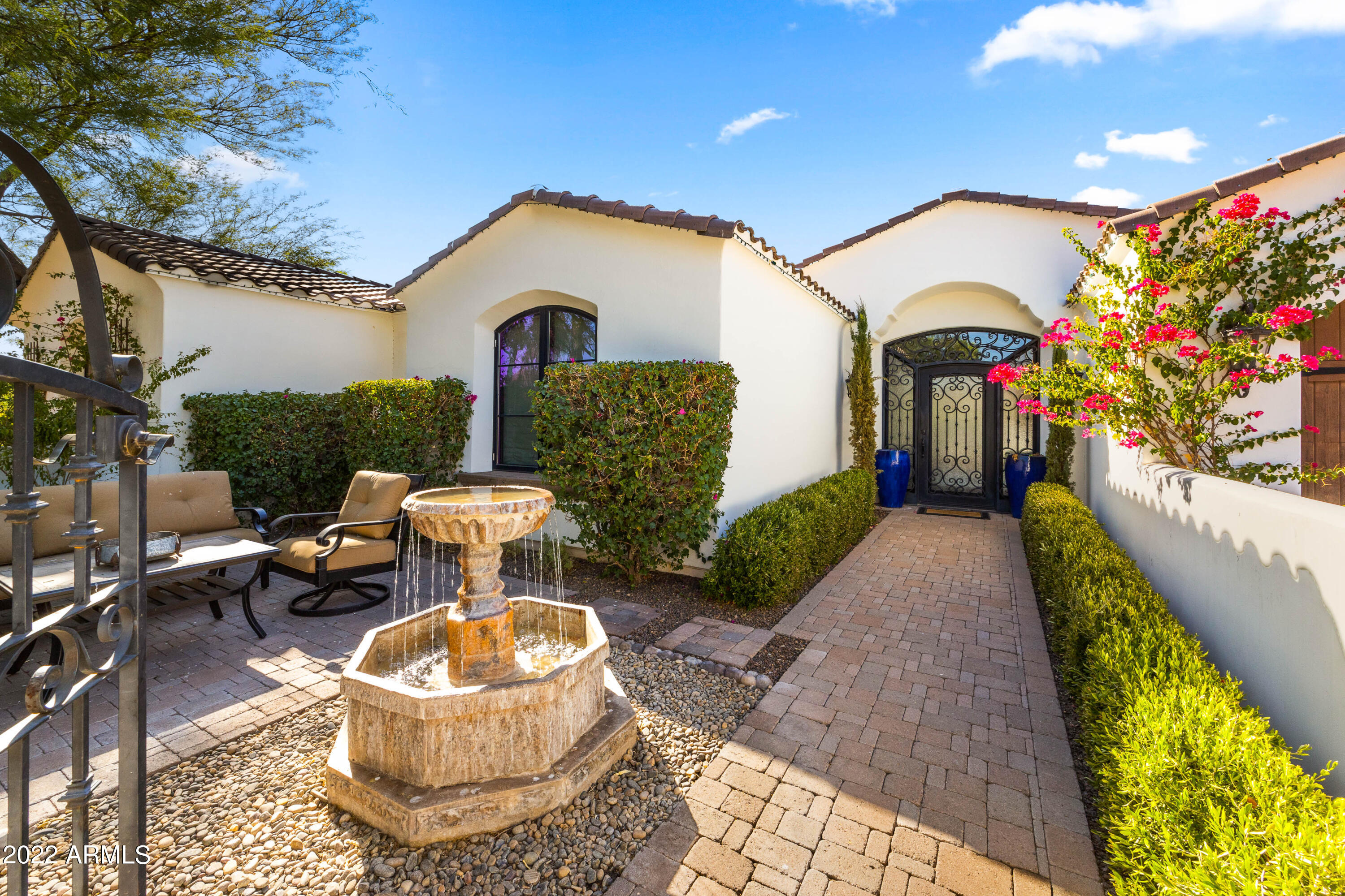 4026 E Saint Joseph Way