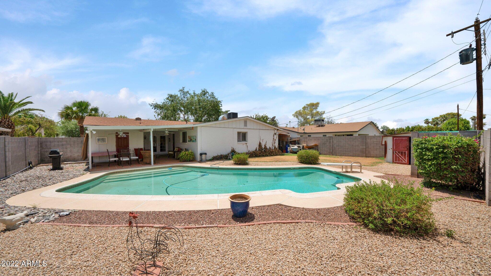 8536 E MACKENZIE Drive