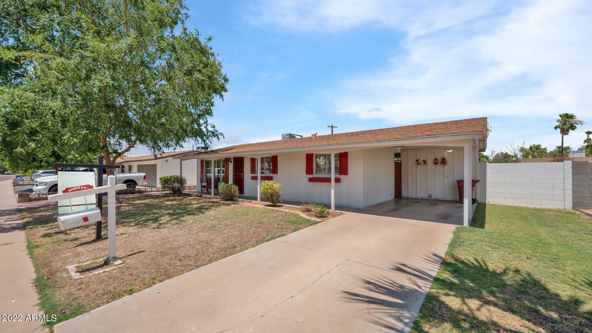 8536 E MACKENZIE Drive