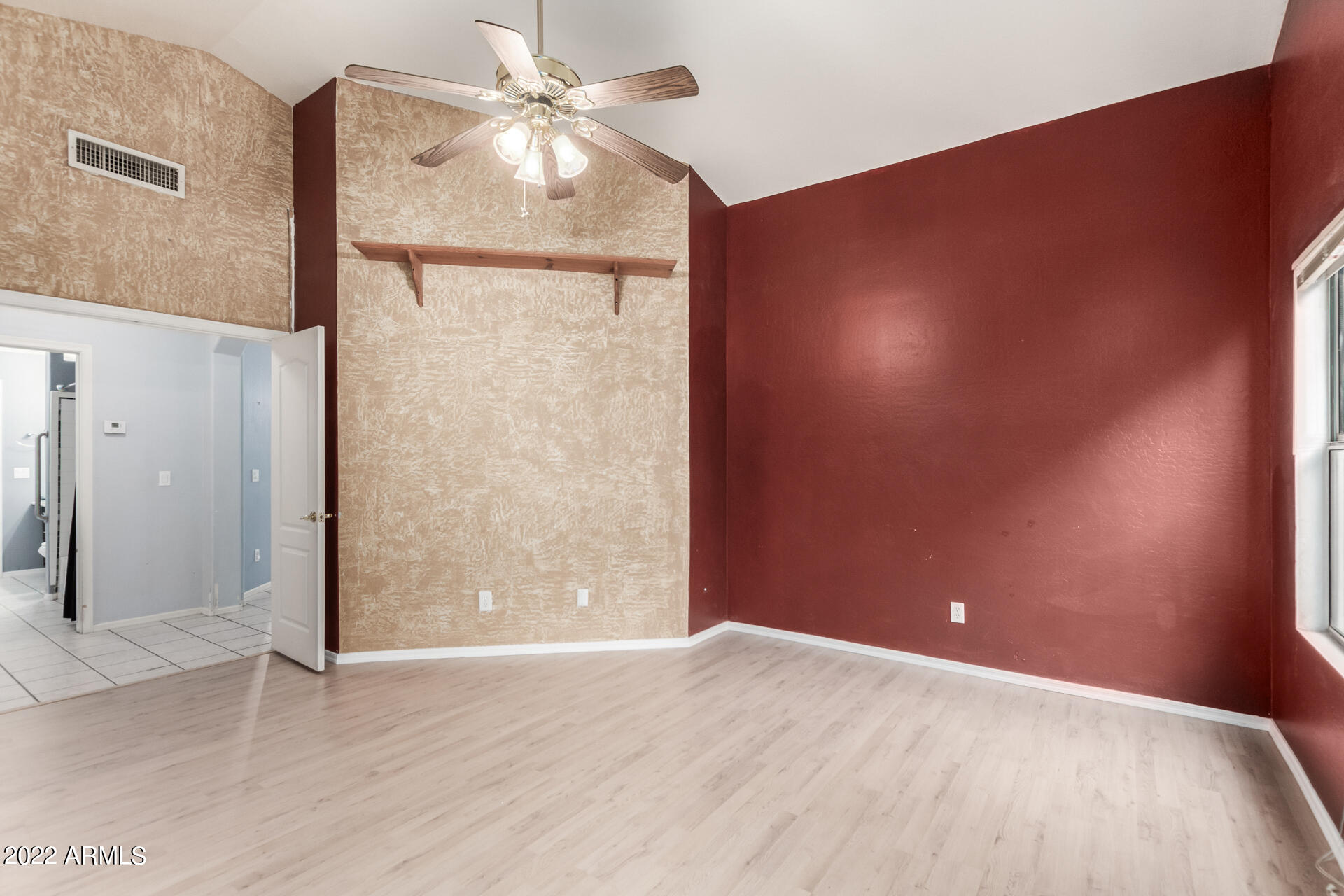 118 W VILLA THERESA Drive