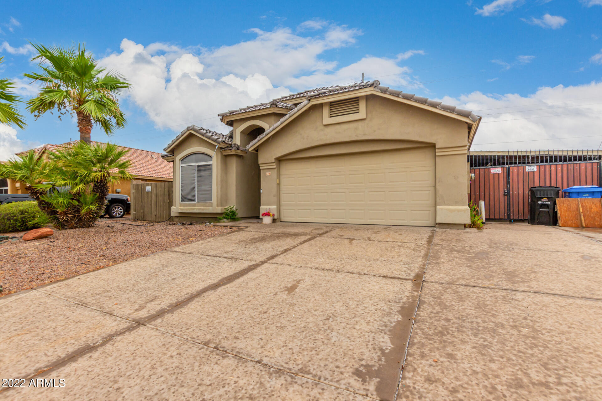 118 W VILLA THERESA Drive