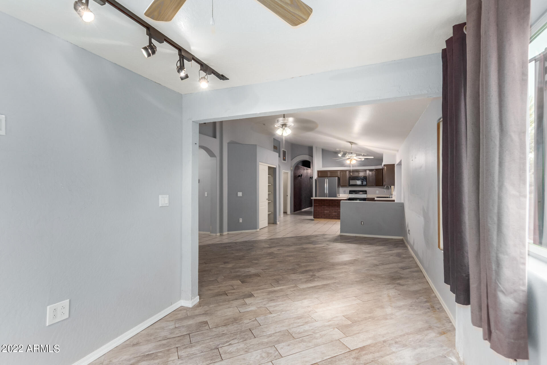 118 W VILLA THERESA Drive