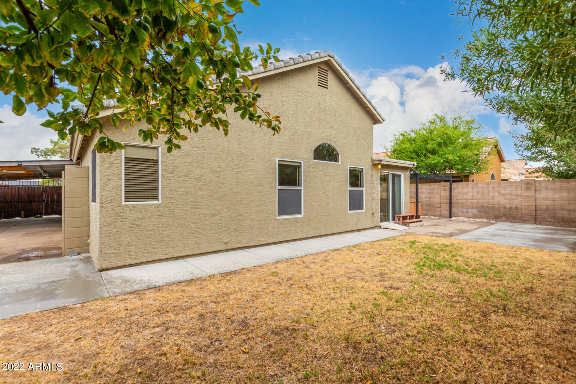 118 W VILLA THERESA Drive