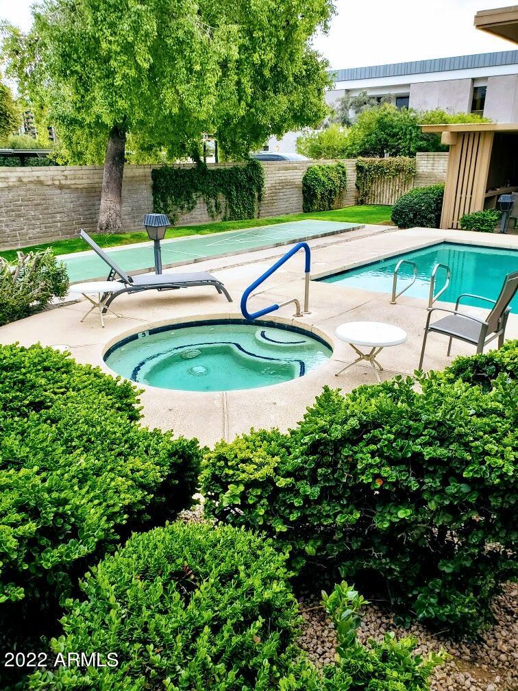 4525 N 66TH Street N Unit: 86