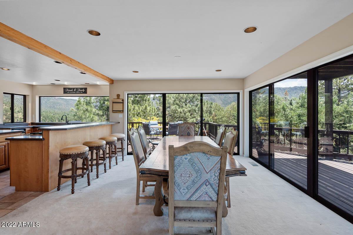6115 W Skyview Circle