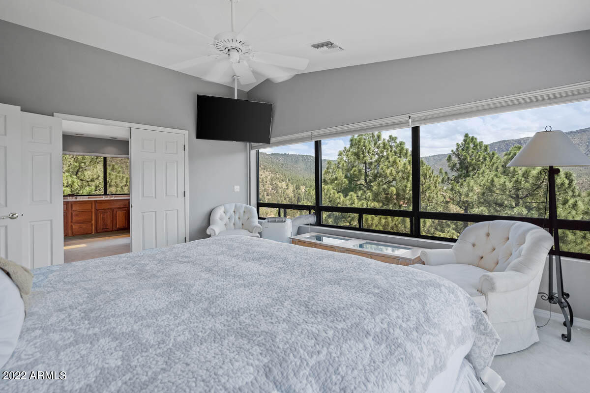 6115 W Skyview Circle