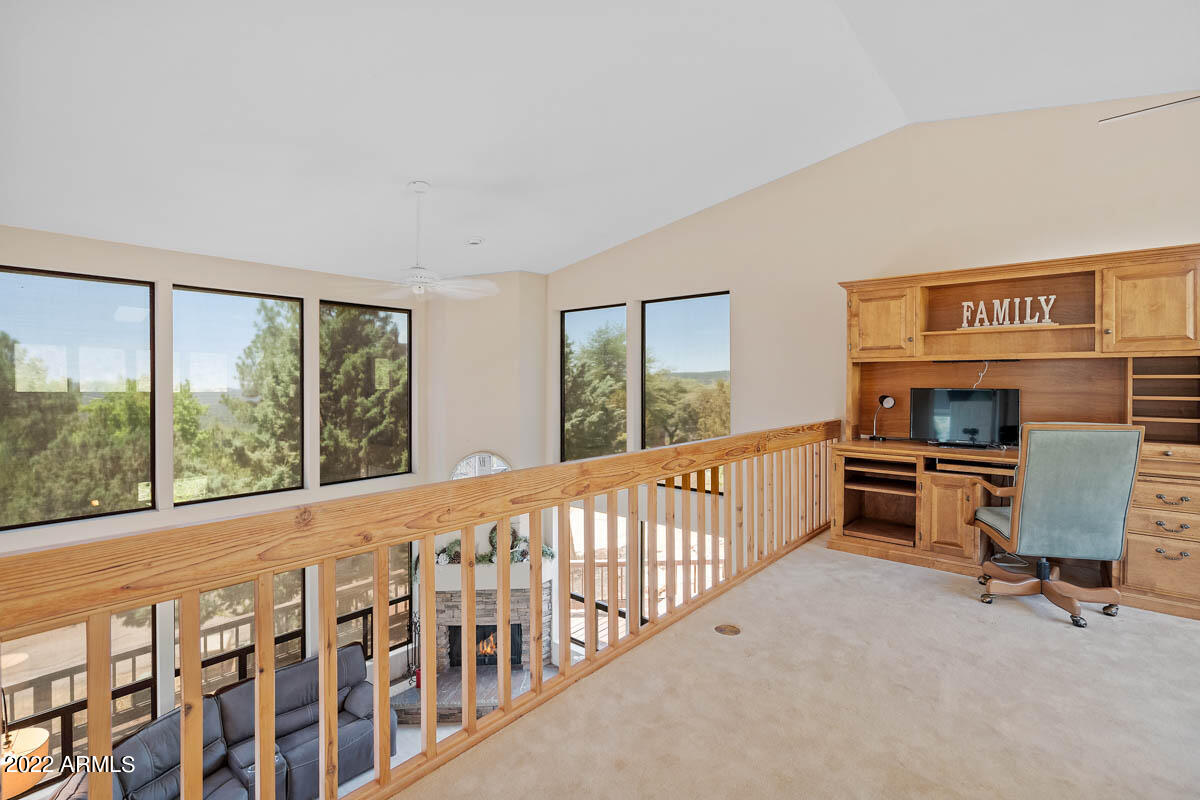 6115 W Skyview Circle