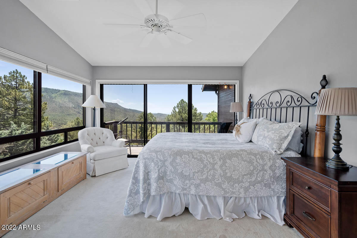 6115 W Skyview Circle