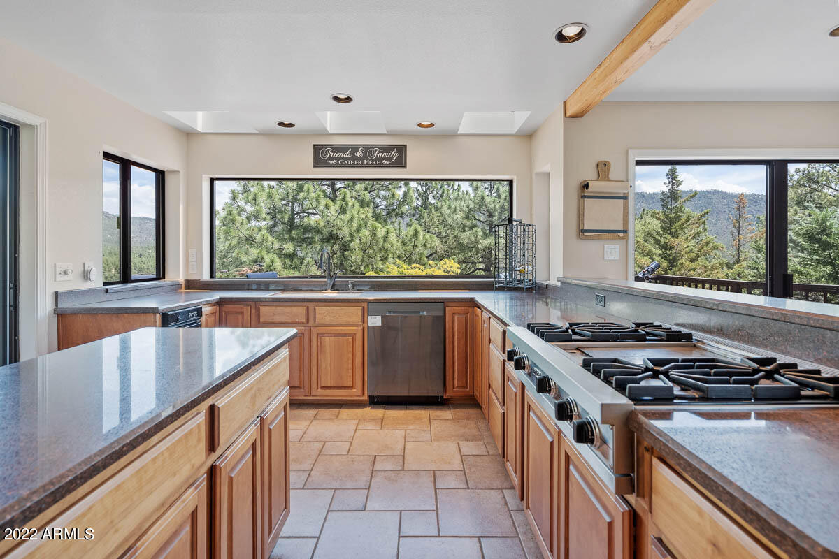 6115 W Skyview Circle