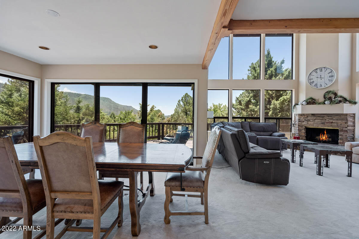 6115 W Skyview Circle