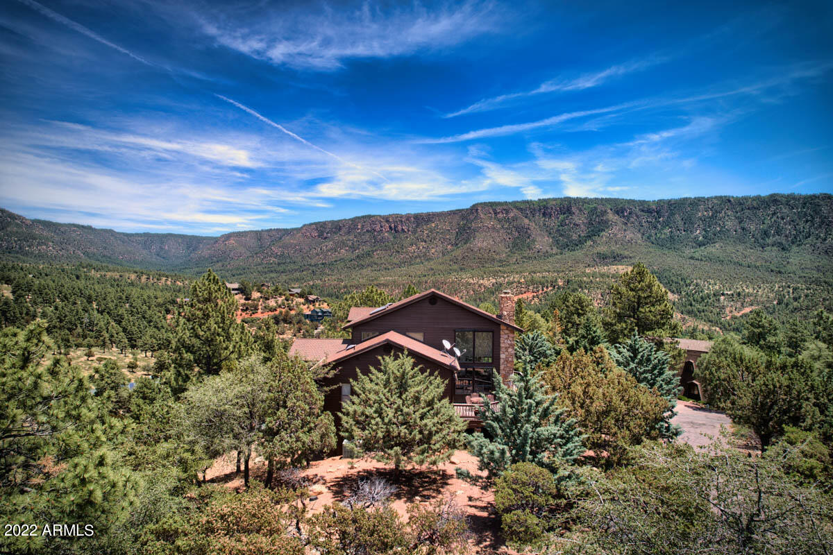 6115 W Skyview Circle