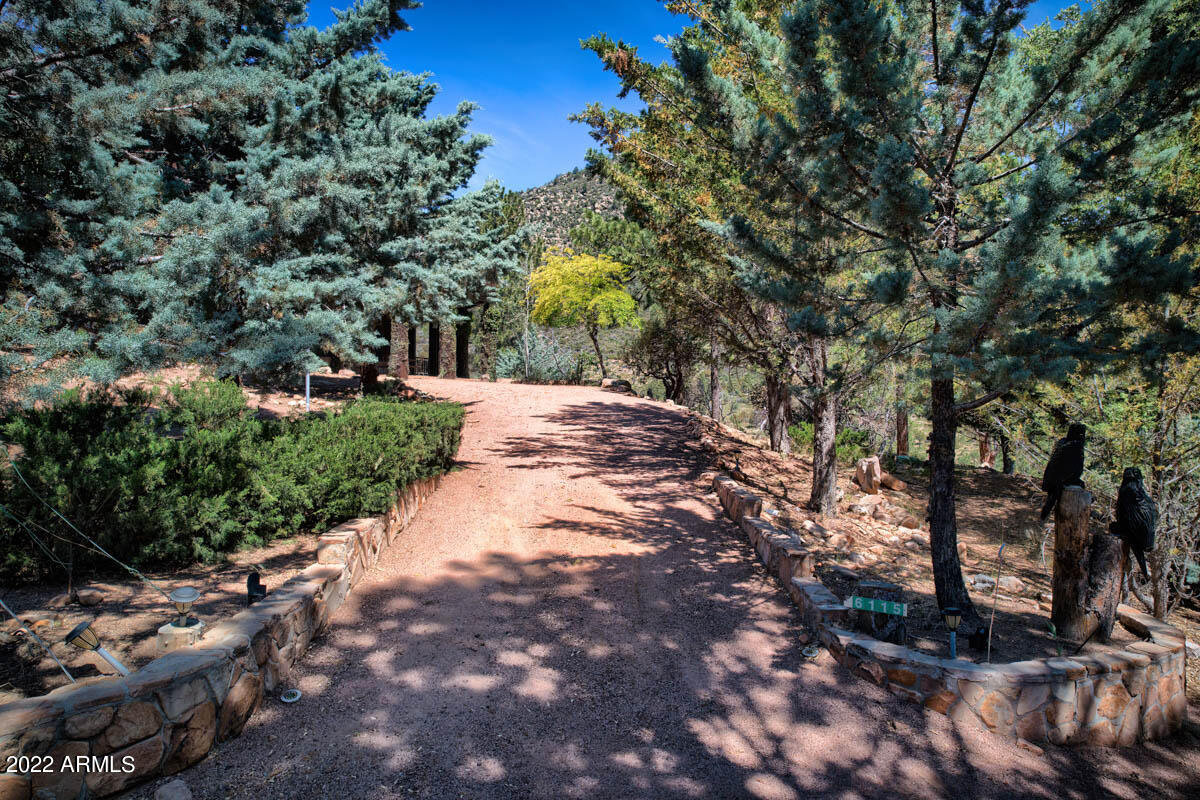 6115 W Skyview Circle