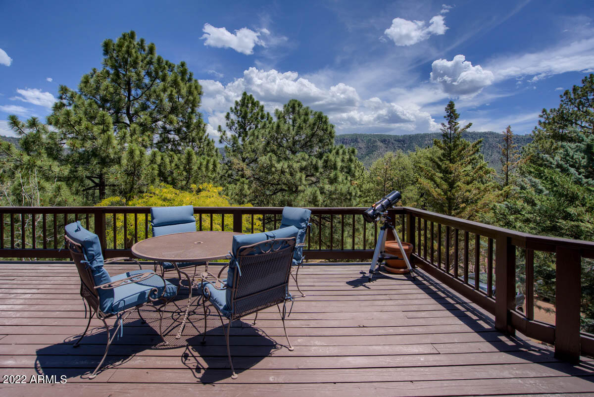 6115 W Skyview Circle